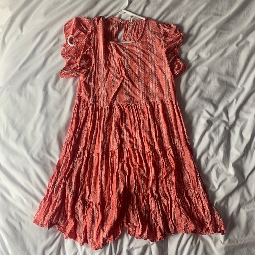Flutter sleeve dress